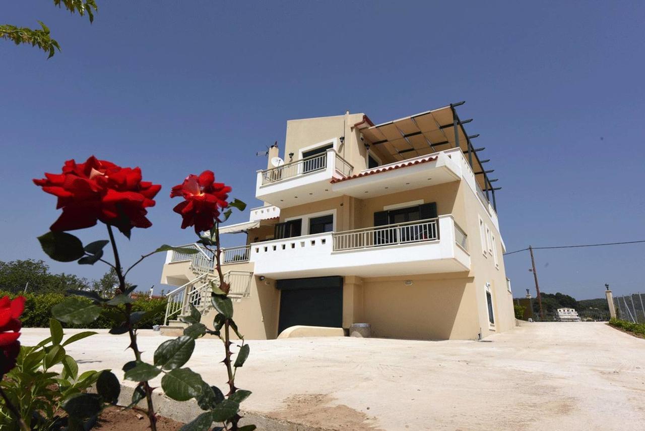 Panelma Villa Tranquil Coastal Retreat In Zacharo Tholon Luaran gambar
