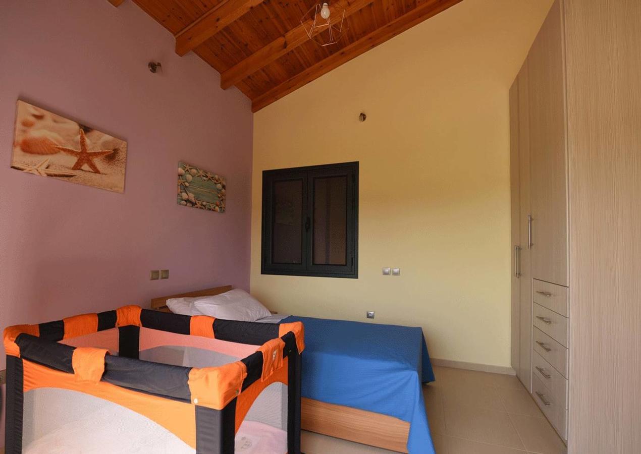 Panelma Villa Tranquil Coastal Retreat In Zacharo Tholon Luaran gambar