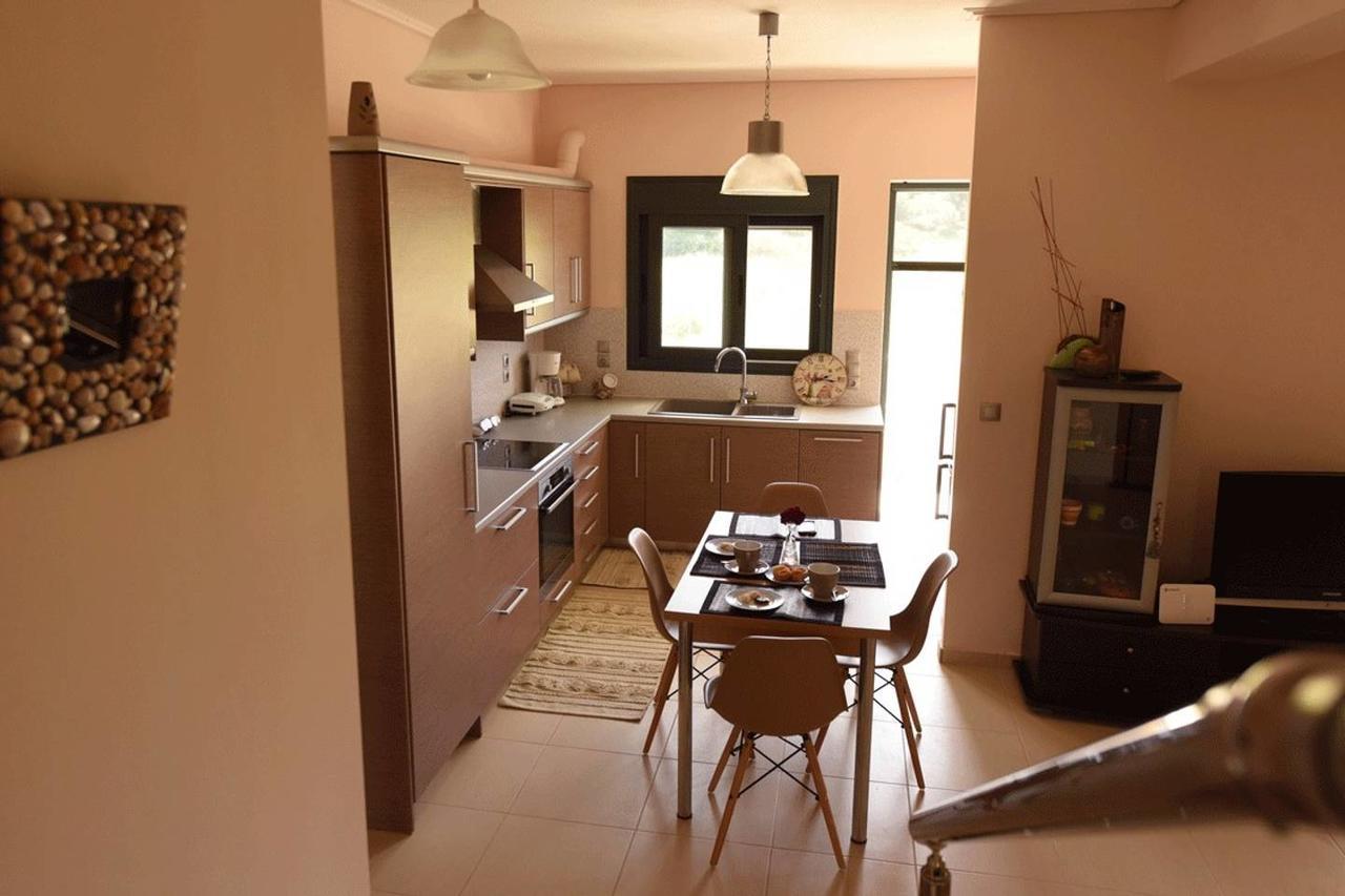 Panelma Villa Tranquil Coastal Retreat In Zacharo Tholon Luaran gambar