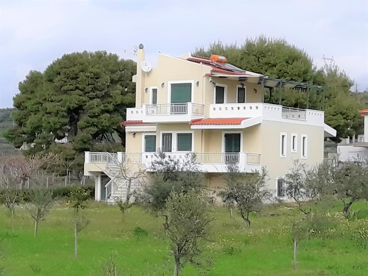 Panelma Villa Tranquil Coastal Retreat In Zacharo Tholon Luaran gambar
