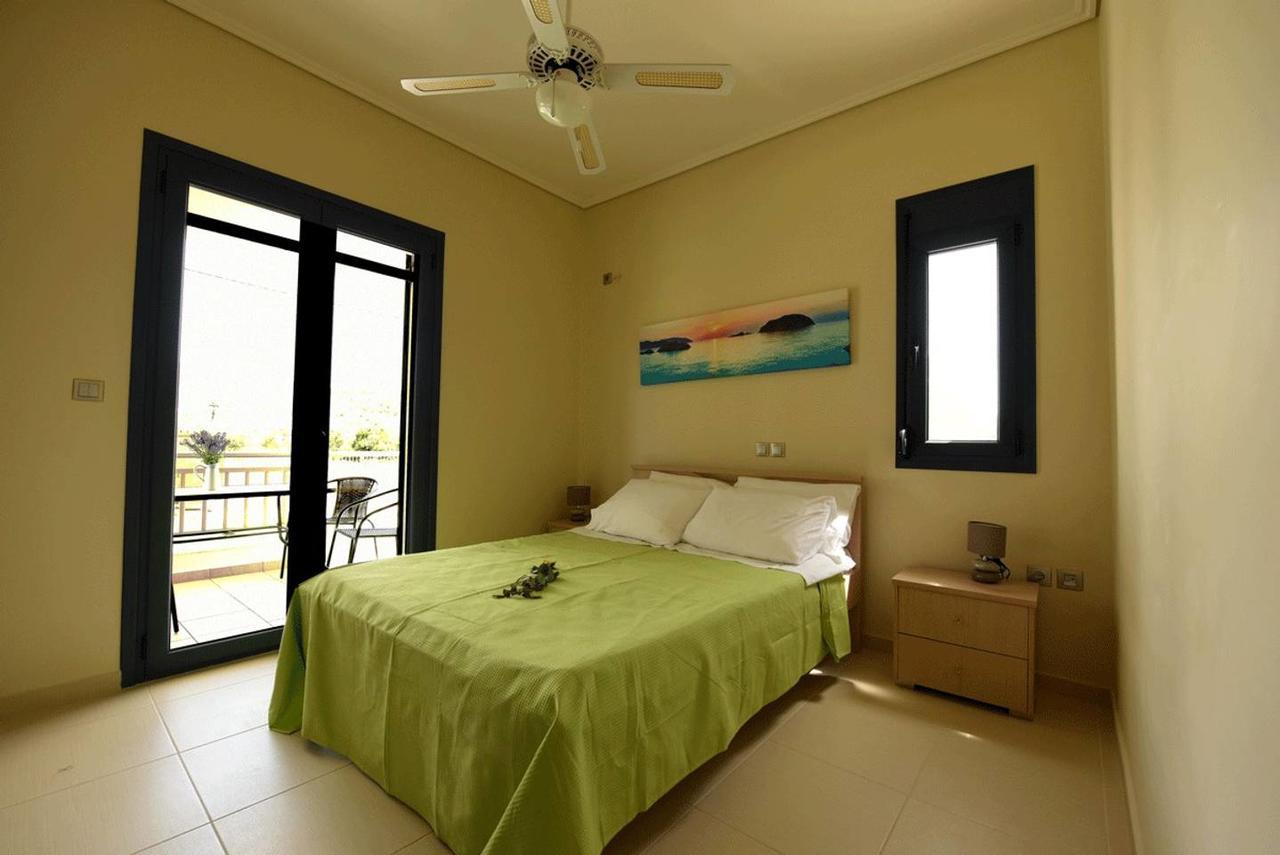 Panelma Villa Tranquil Coastal Retreat In Zacharo Tholon Luaran gambar